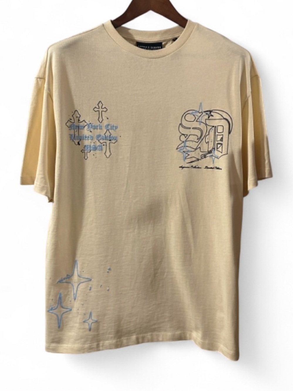 Supply & Demand Puff-Print Graphic T-shirt Size Men’s Medium (NWT)